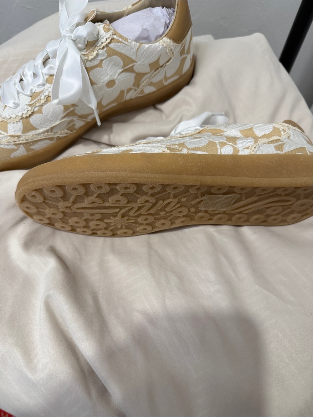 Shoes - Picture 3 of 3